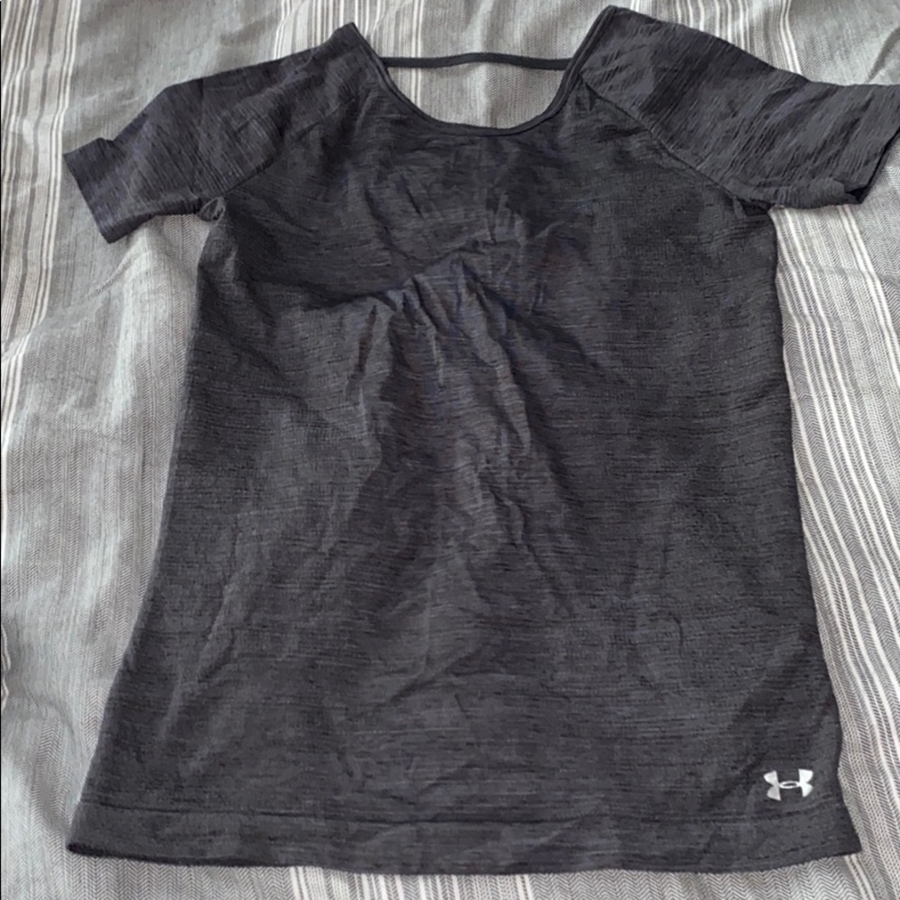 Under Armour Heatgear Grey T-shirt Size Xs